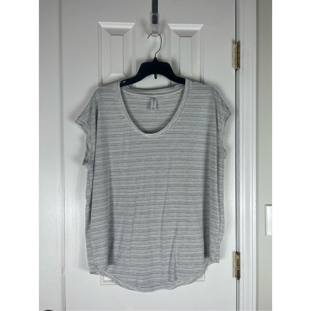 Athleta Womens Grey White Cloudlight Stratus Striped Tee Size L
